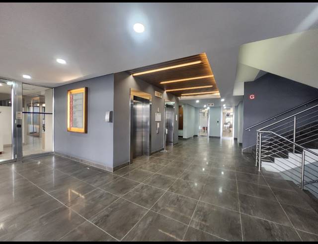 307M² OFFICE TO LET IN VORNA VALLEY